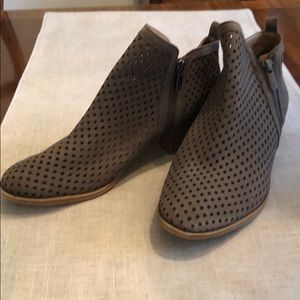 Lucky Brand bootie size 10